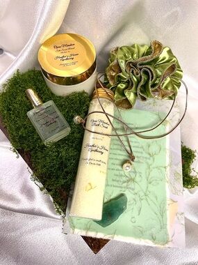 Open Meadow Green Bath Soak -